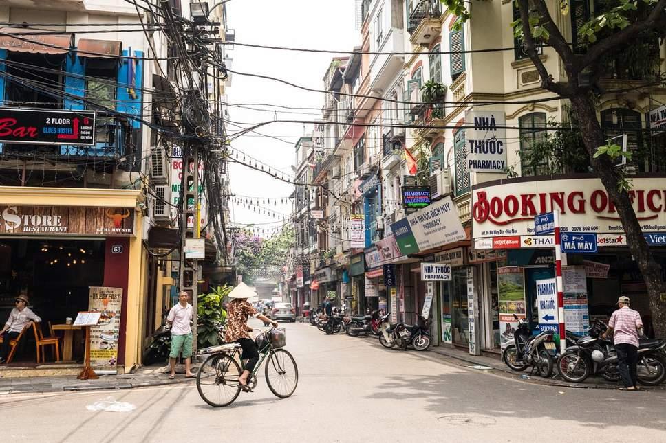 The Old Quarter is the name commonly given to that part of Hanoi that has been in existence since imperial times and which used to be located outside the Imperial Citadel of Thăng Long. (Hanoi Attractions)