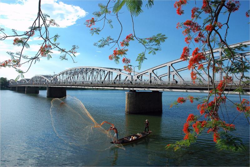 Truong Tien Bridge, Hue, Vietnam